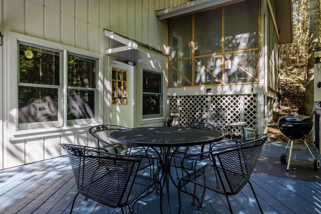 Misty Mountain Hop - Cobbly Nob Cabin With Hottub, Fast Wi-fi, Privacy, Pool Gatlinburg