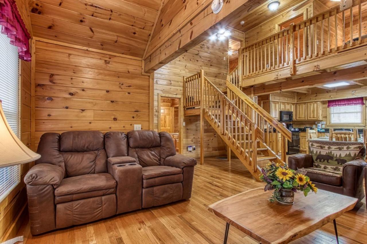 Point Of View - Spacious 2 Bedroom With A Loft Just Off Glades Road * Gatlinburg
