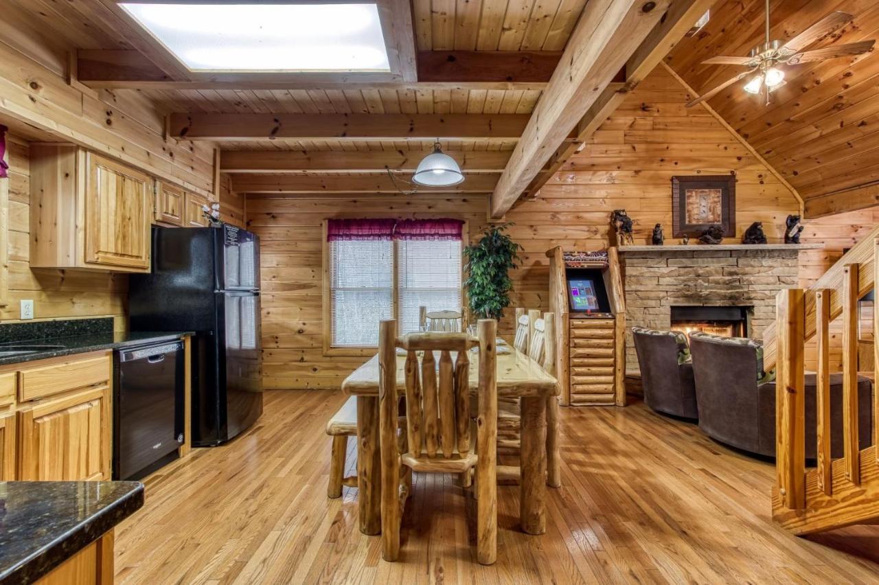 Point Of View - Spacious 2 Bedroom With A Loft Just Off Glades Road