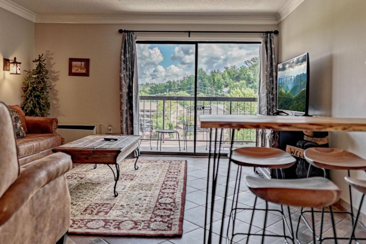 Olde Place Unit 510 - Great Location! Close To Town! *