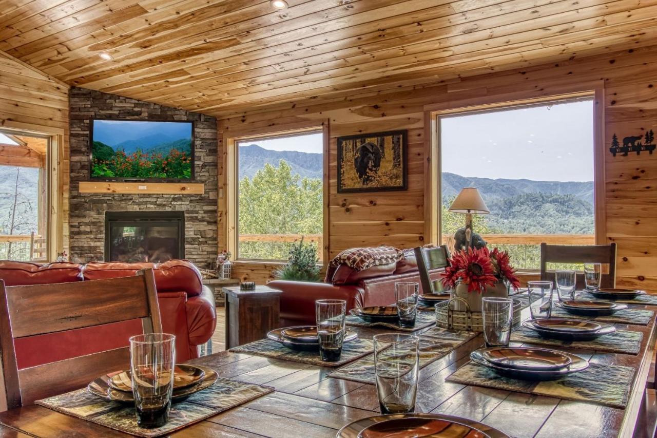 Holiday home Brand New Build 5 Bedroom, 5 Bath With 4,000 Sq Ft With Mountain View Gatlinburg