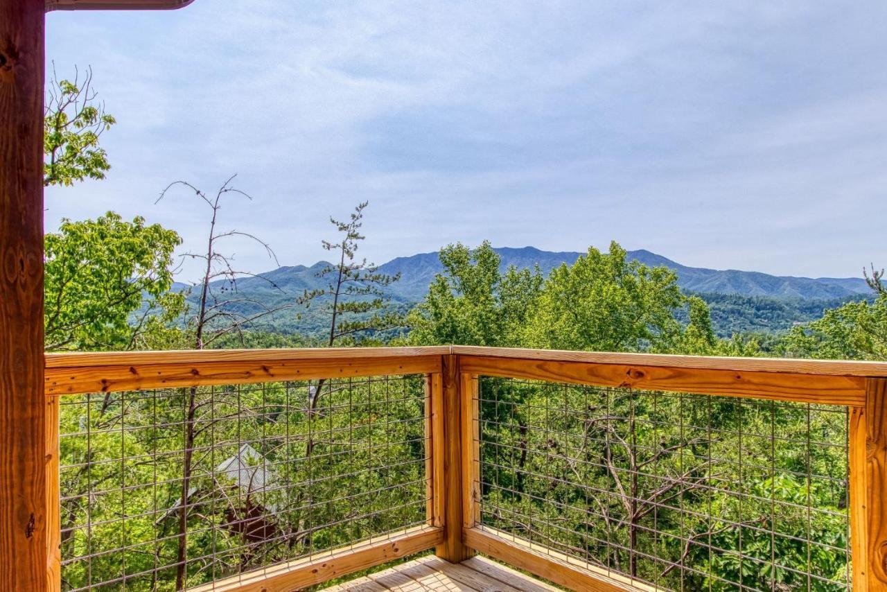 Holiday home Brand New Build 5 Bedroom, 5 Bath With 4,000 Sq Ft With Mountain View *