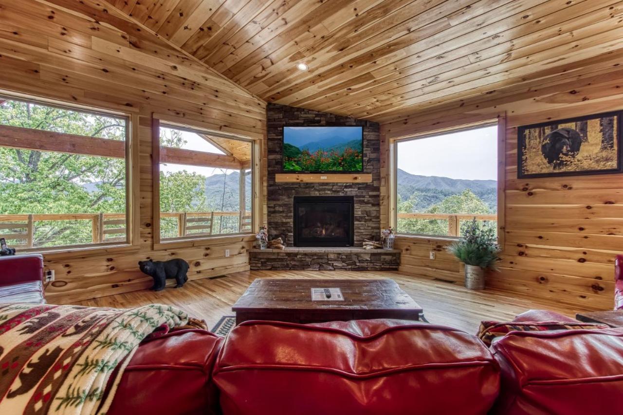 Holiday home Brand New Build 5 Bedroom, 5 Bath With 4,000 Sq Ft With Mountain View *