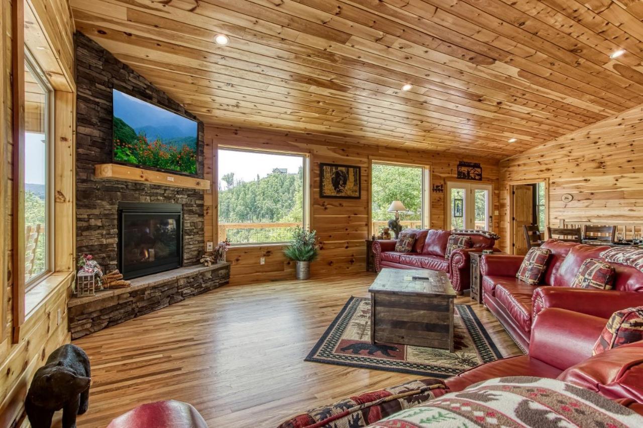Holiday home Brand New Build 5 Bedroom, 5 Bath With 4,000 Sq Ft With Mountain View Gatlinburg