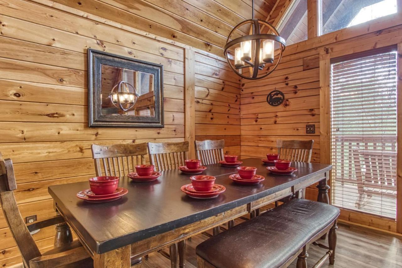 Cub Path - Luxurious 5 5 With Theatre And Mountain Views! Holiday home