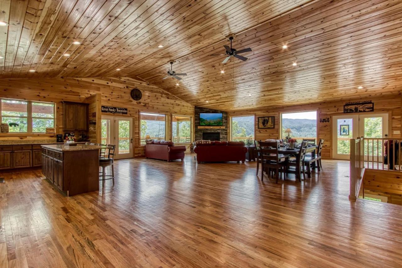 Brand New Build 5 Bedroom, 5 Bath With 4,000 Sq Ft With Mountain View
