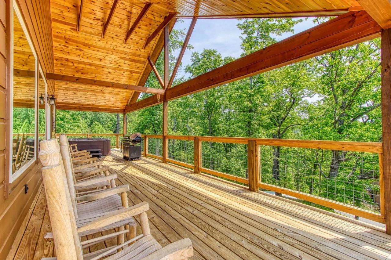 Brand New Build 5 Bedroom, 5 Bath With 4,000 Sq Ft With Mountain View * Gatlinburg