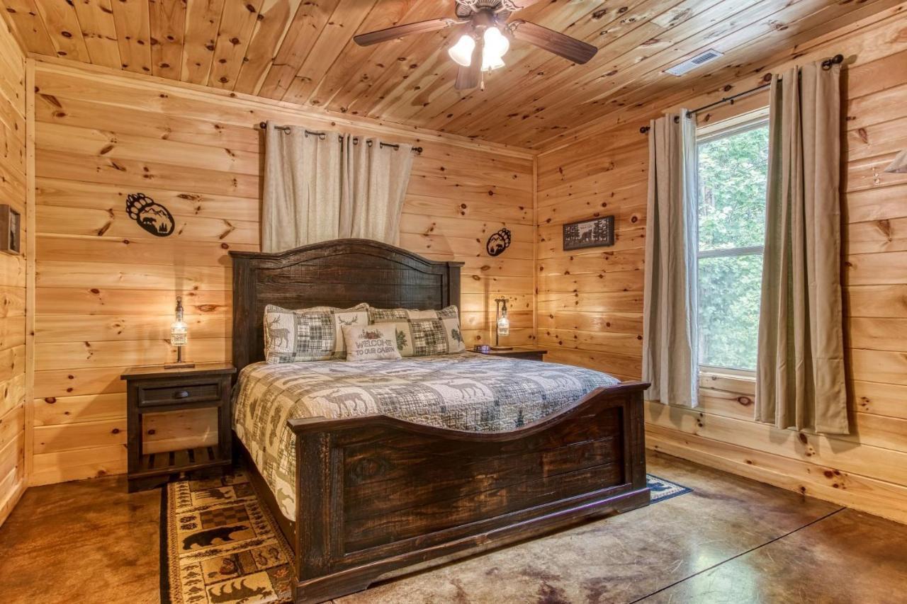 Brand New Build 5 Bedroom, 5 Bath With 4,000 Sq Ft With Mountain View * Gatlinburg
