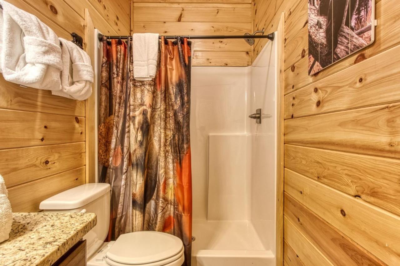 Holiday home Brand New Build 5 Bedroom, 5 Bath With 4,000 Sq Ft With Mountain View Gatlinburg