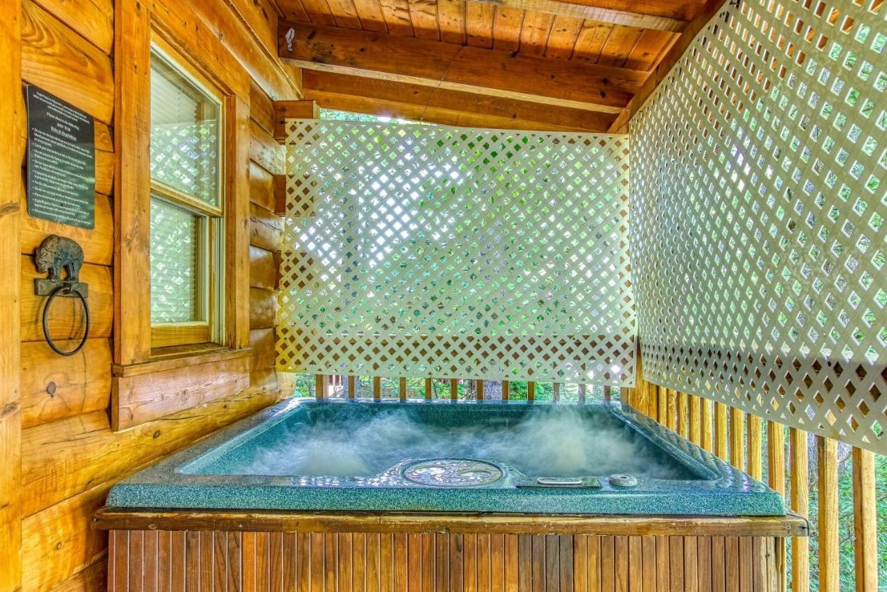 Cupid's Hideaway - Convenient To Downtown And The National Park! Holiday home Gatlinburg