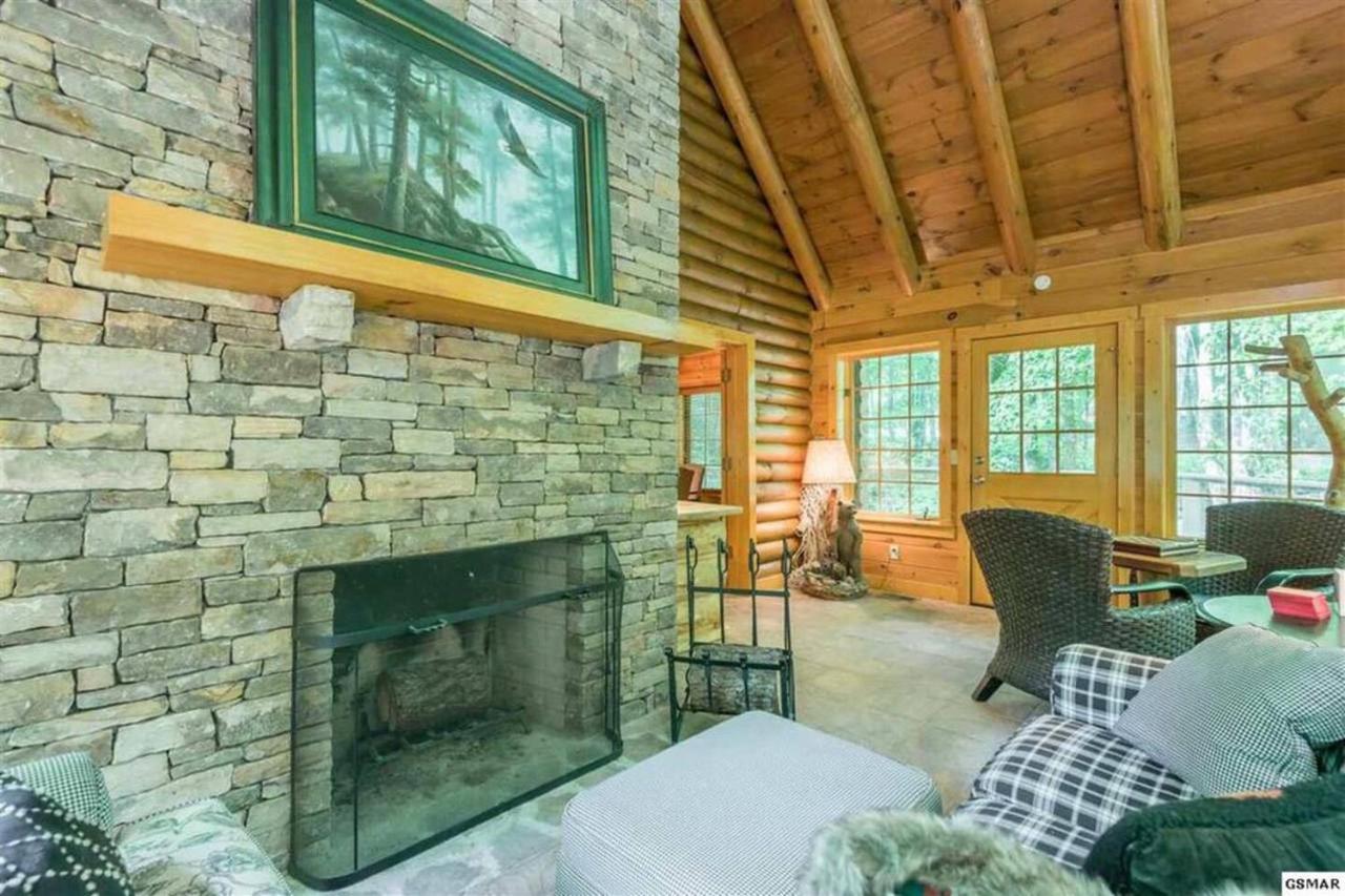 Firefly Creek, Hot Tub1089 Of Free Attraction Tickets For Each Paid Day, Dollywood And Gatlinburg
