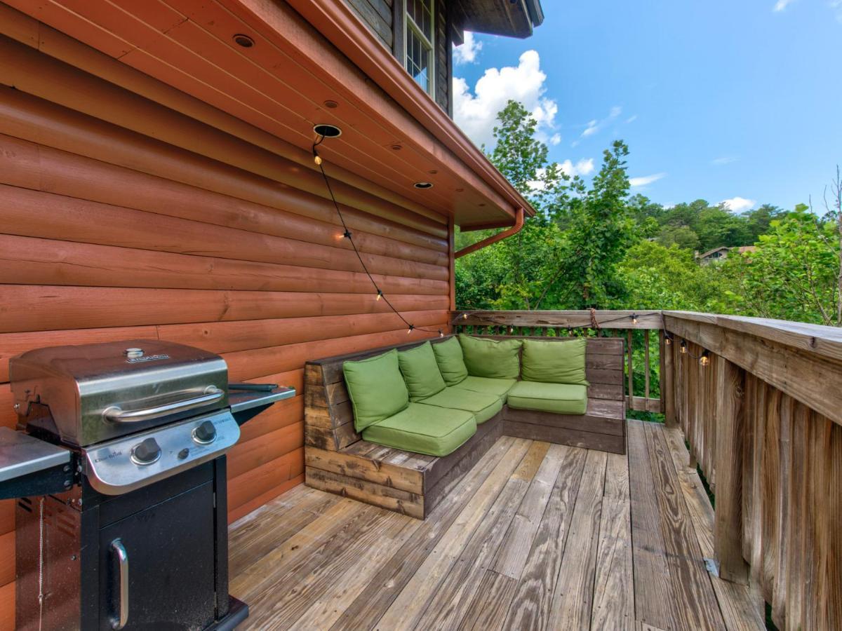 Alexas Hideaway, 1 Bedroom 1 Loft, Pool, Hot Tub, Wifi, Sleeps 6 *