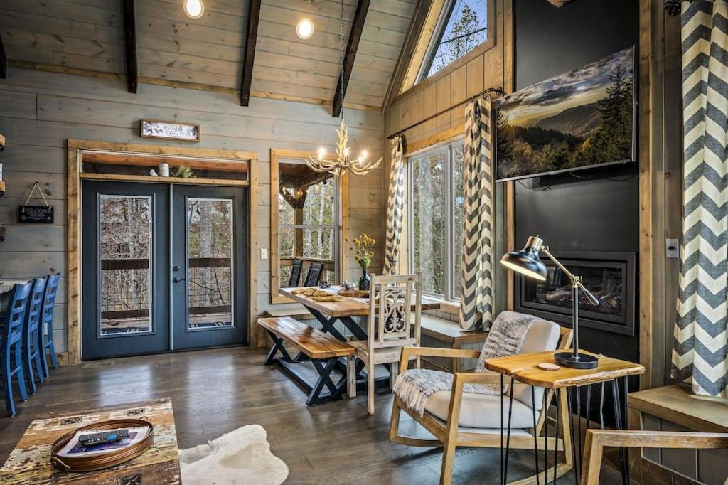 Oakley's Mountain Modern - Luxury Family In Arts And Craft District *