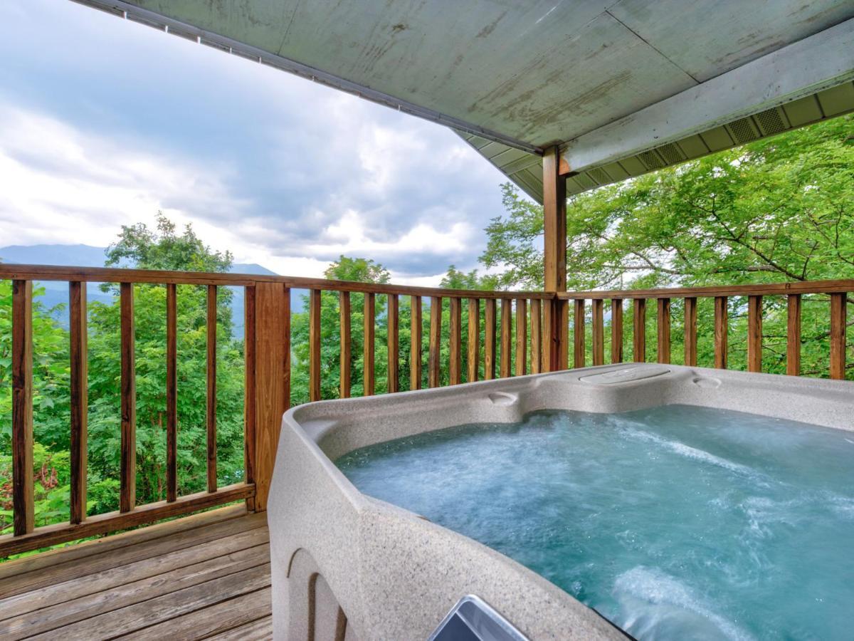 Holiday home Leconte View 1, 1 Bedroom, Fireplace, Hot Tub, Grill, Pool Table, Sleeps 2