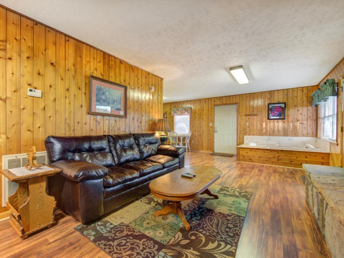Leconte View 1, 1 Bedroom, Fireplace, Hot Tub, Grill, Pool Table, Sleeps 2 *