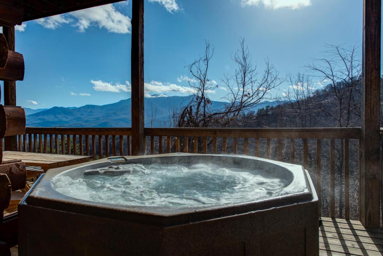 Starry Nights Lodge, 5 Bedrooms, Sleeps 18, Hot Tub, View, Gaming, Pets Holiday home *