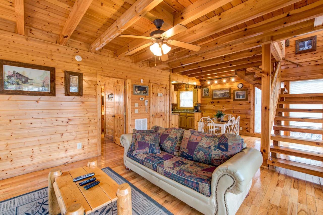 Holiday home Secret Romance, 2 Bedrooms, Sleeps 8, Pool Table, Hot Tub, Arcade