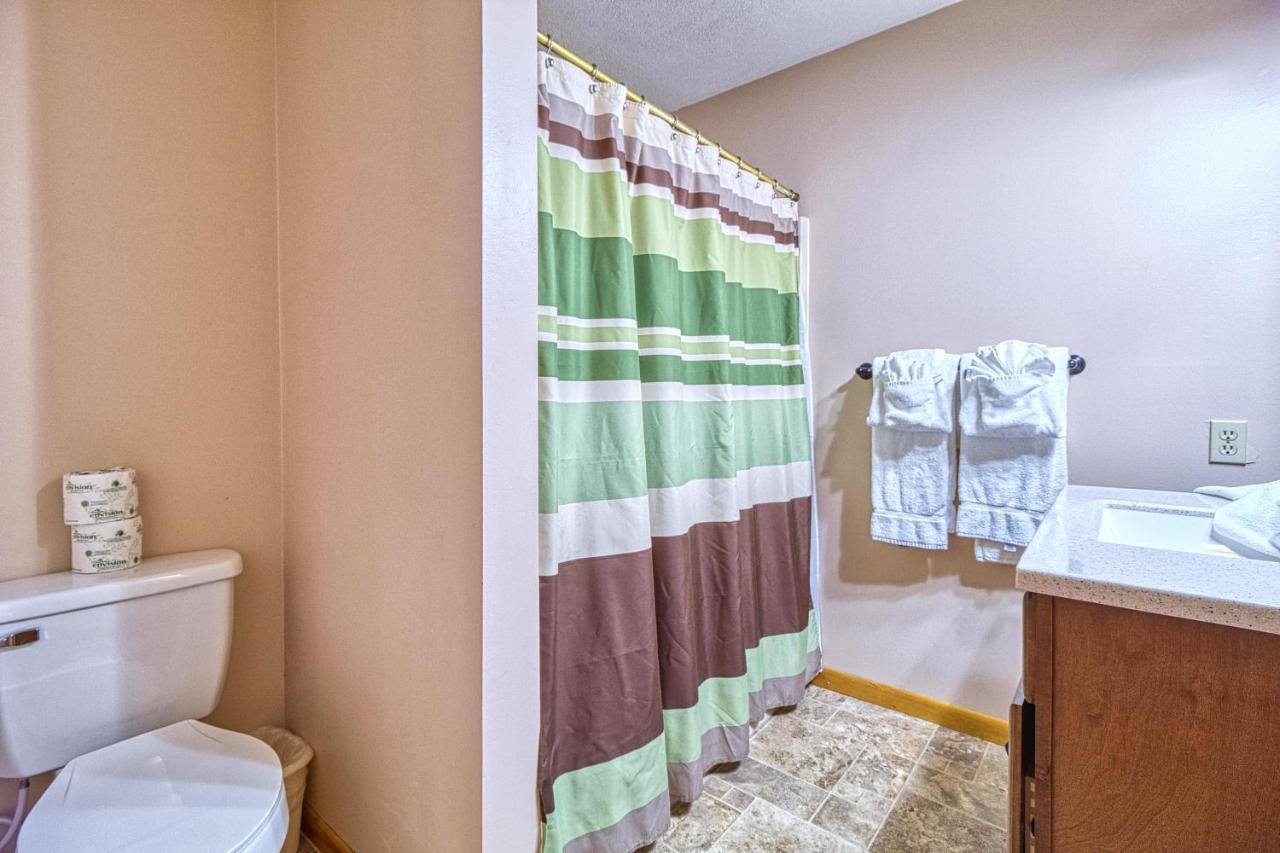 Holiday home Overview, 2 Bedrooms, Grill, Hot Tub, Pool Table, Sleeps 6