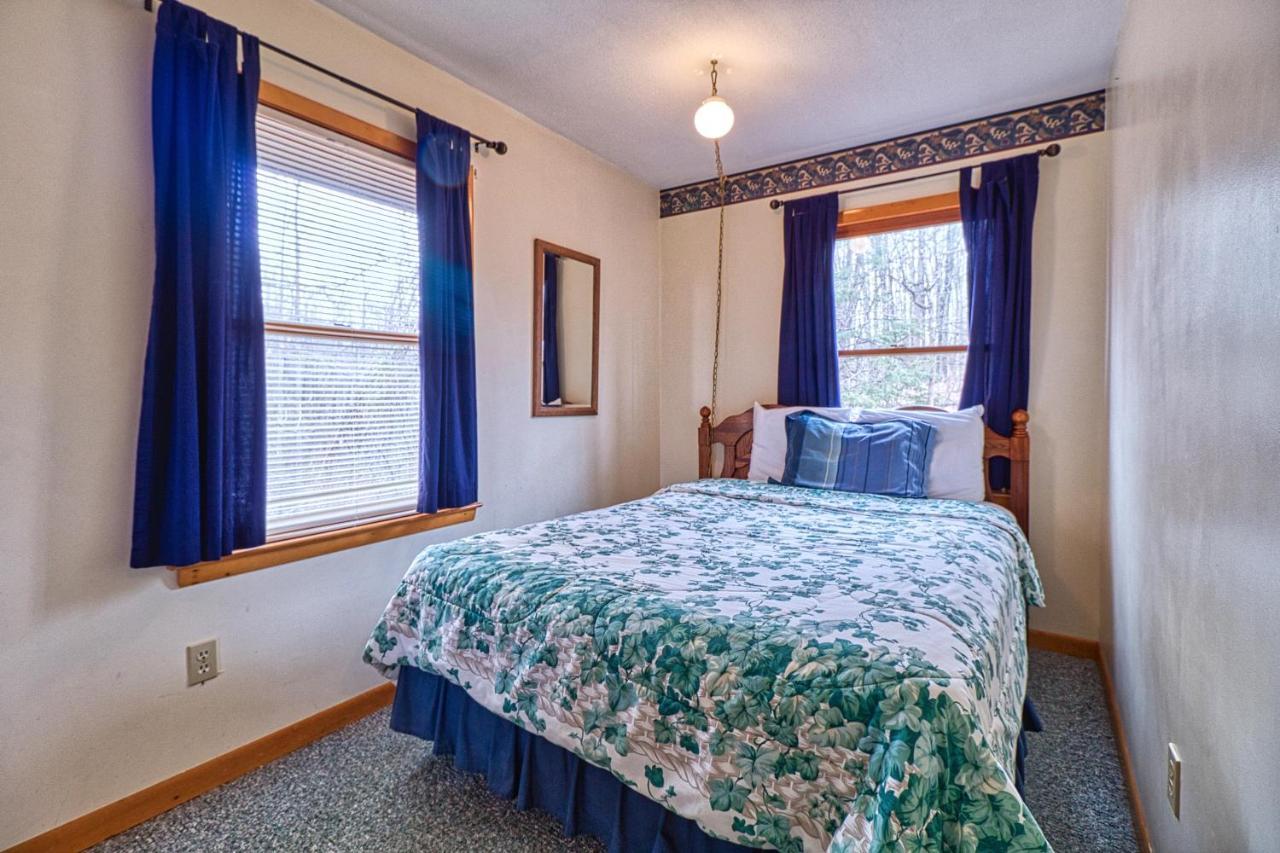 Overview, 2 Bedrooms, Grill, Hot Tub, Pool Table, Sleeps 6