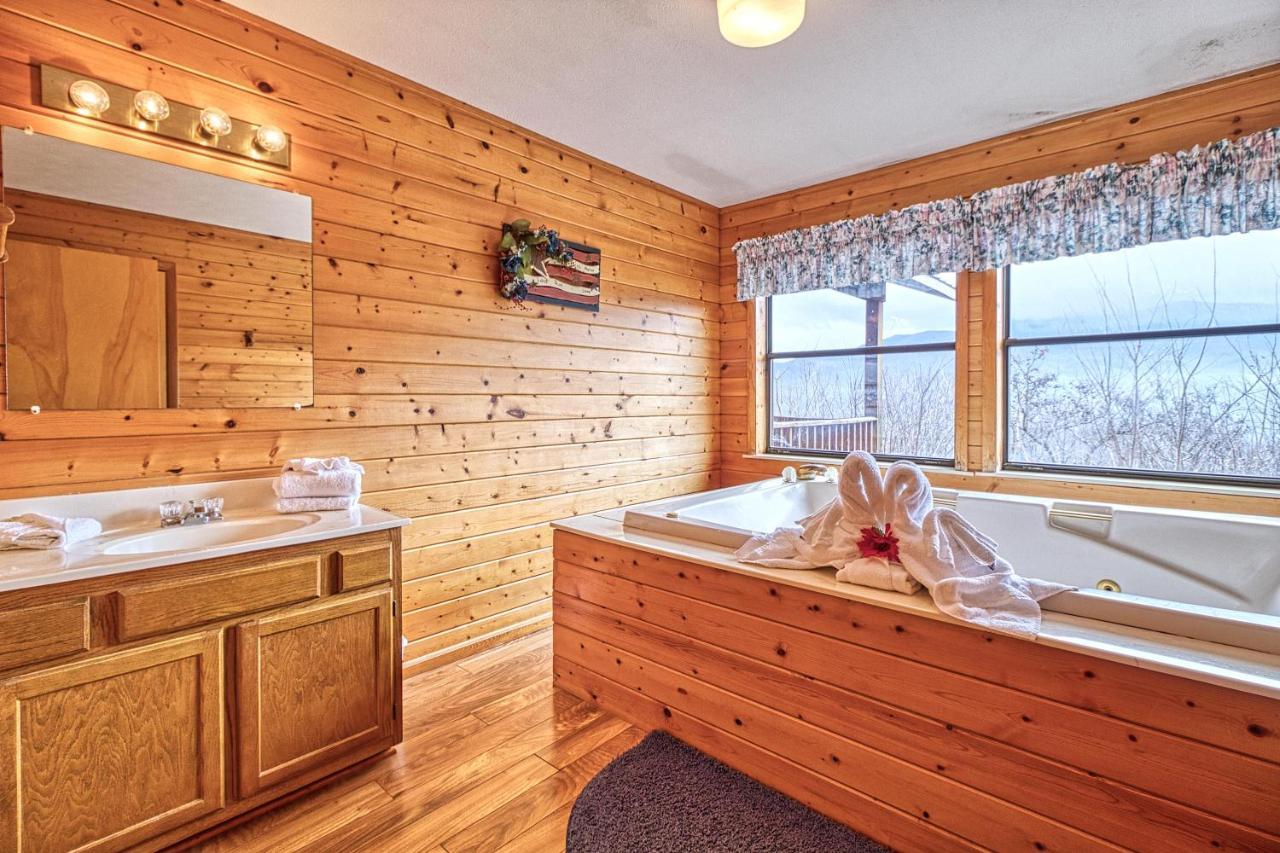 Park View 1, 2 Bedrooms, Mountain View, Hot Tub, Sleeps 4 Holiday home
