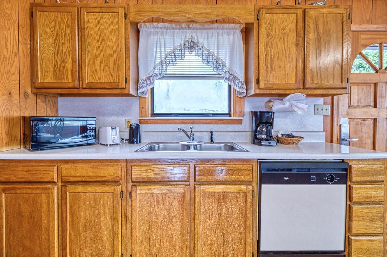 Park View 1, 2 Bedrooms, Mountain View, Hot Tub, Sleeps 4 Holiday home Gatlinburg