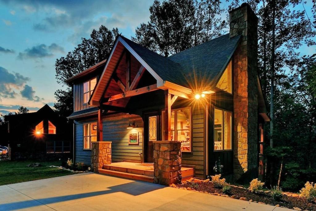 Oakley's Mountain Modern - Luxury Family In Arts And Craft District Holiday home Gatlinburg