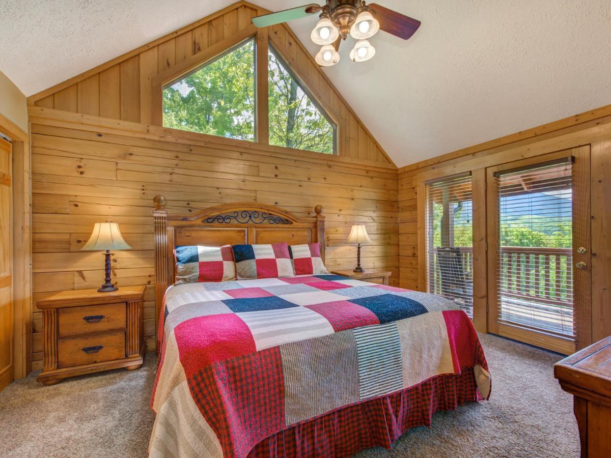 Eagles Point Holiday home