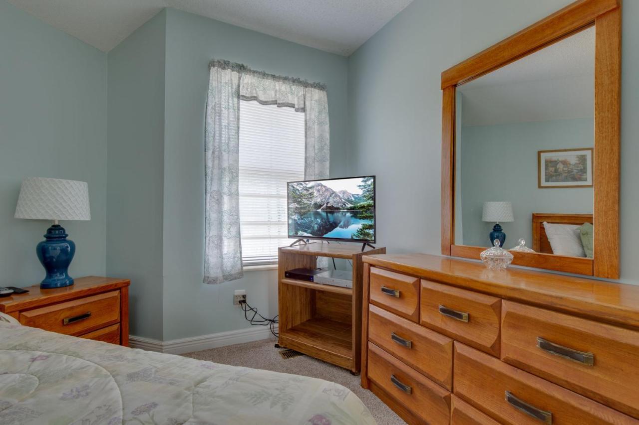 Puppies Hollow, 2 Bedrooms, Pets, Wifi, Pool Access, Fireplace, Sleeps 4 Gatlinburg
