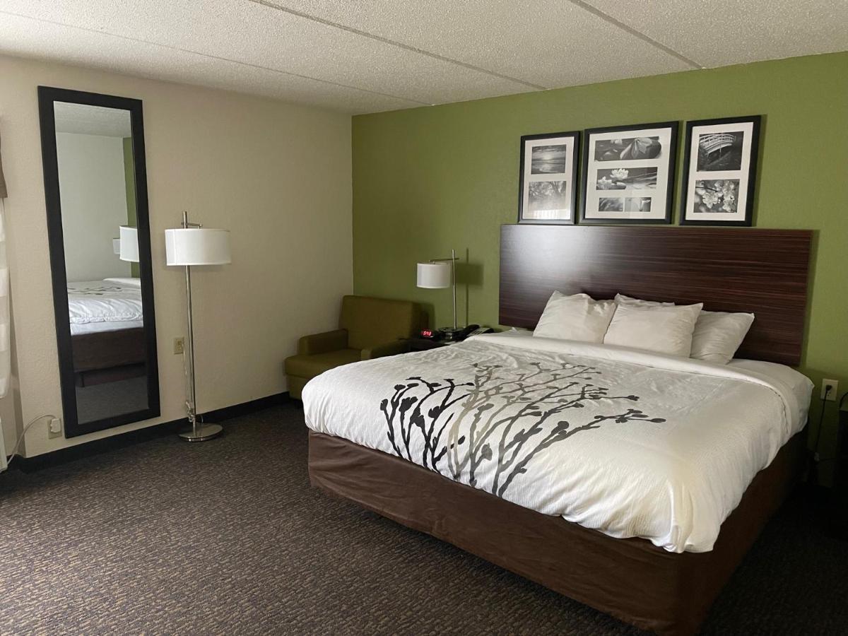 Hotel Sleep & Near Sports World Blvd Gatlinburg