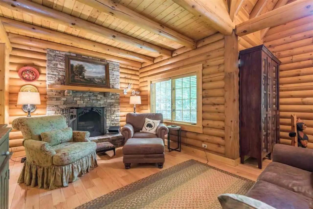 Firefly Creek, Hot Tub1089 Of Free Attraction Tickets For Each Paid Day, Dollywood And Gatlinburg