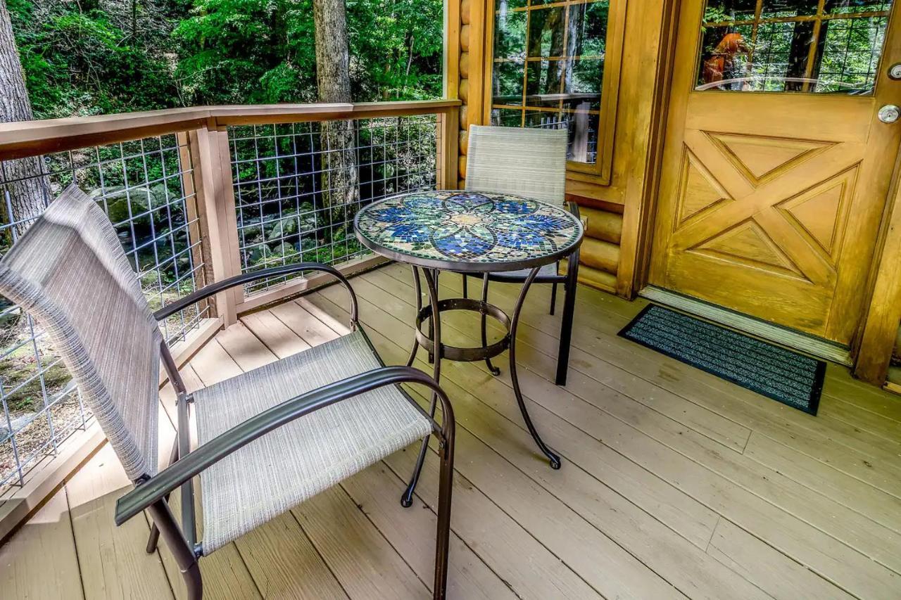 Firefly Creek, Hot Tub1089 Of Free Attraction Tickets For Each Paid Day, Dollywood And Gatlinburg