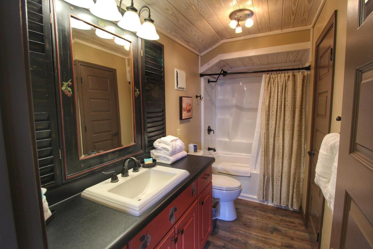 Paradise Vista, Amazing Mtn Views, Hot Tub, 1089 Free Tickets Each Paid Day, Dollywood And * Gatlinburg