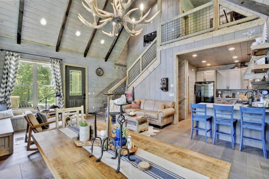 Oakley's Mountain Modern - Luxury Family In Arts And Craft District