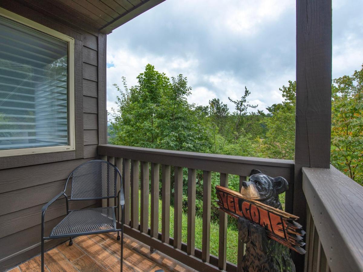 Tucked 2101 * Gatlinburg