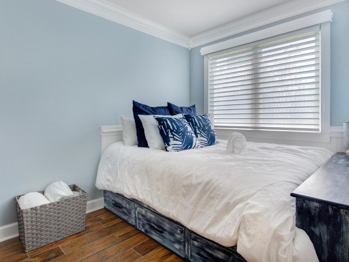 Apartment Tucked 2101
