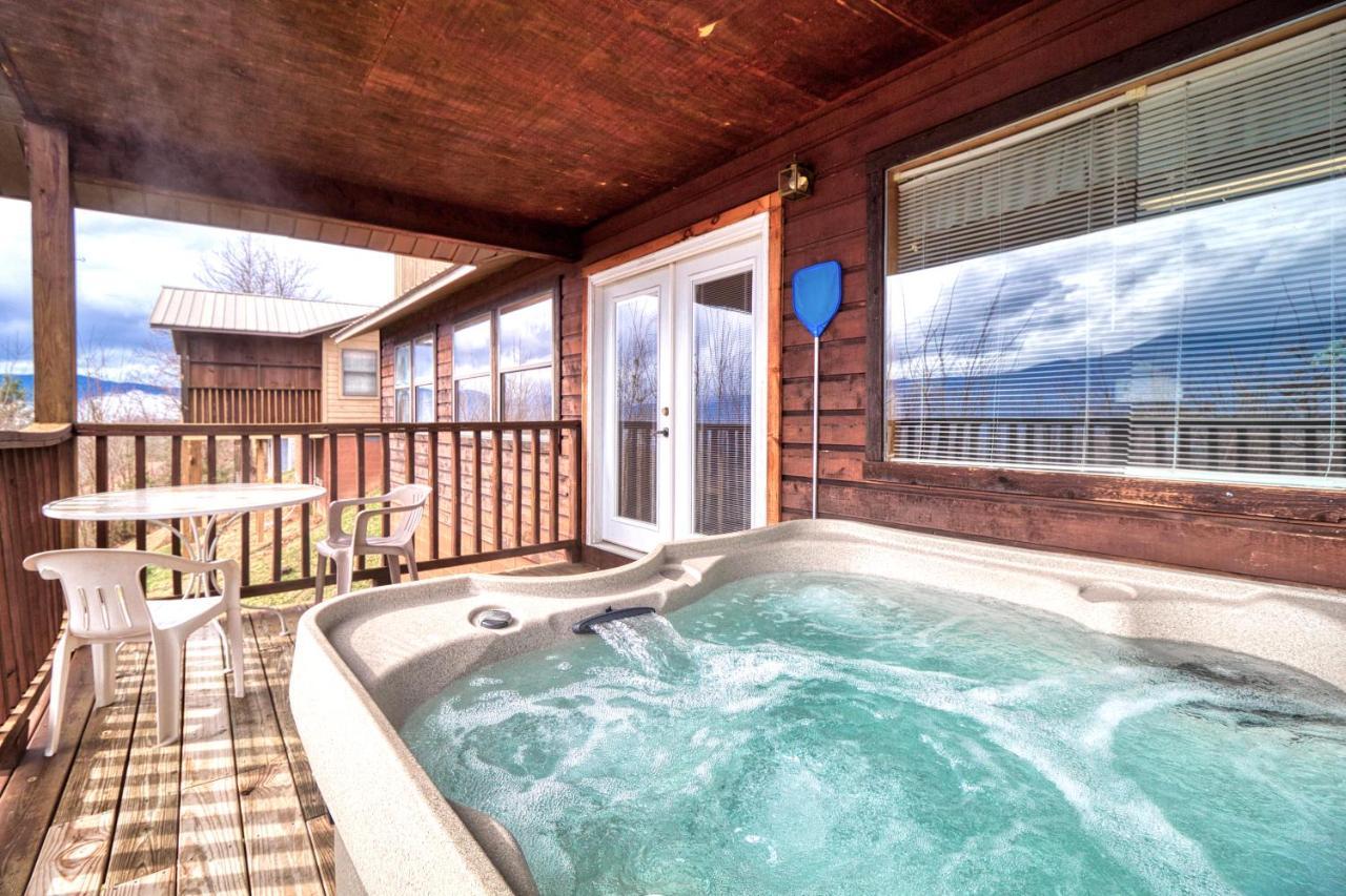 Holiday home Park View 1, 2 Bedrooms, Mountain View, Hot Tub, Sleeps 4 *