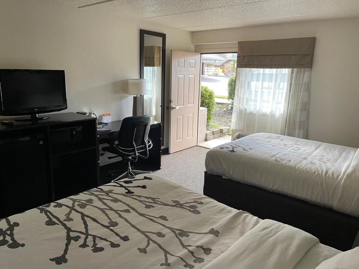 Hotel Sleep & Near Sports World Blvd 3*