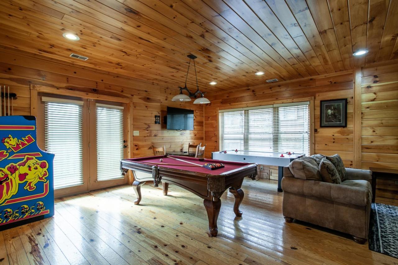 Firefly Falls Mtn View Hot Tub Game Holiday home *