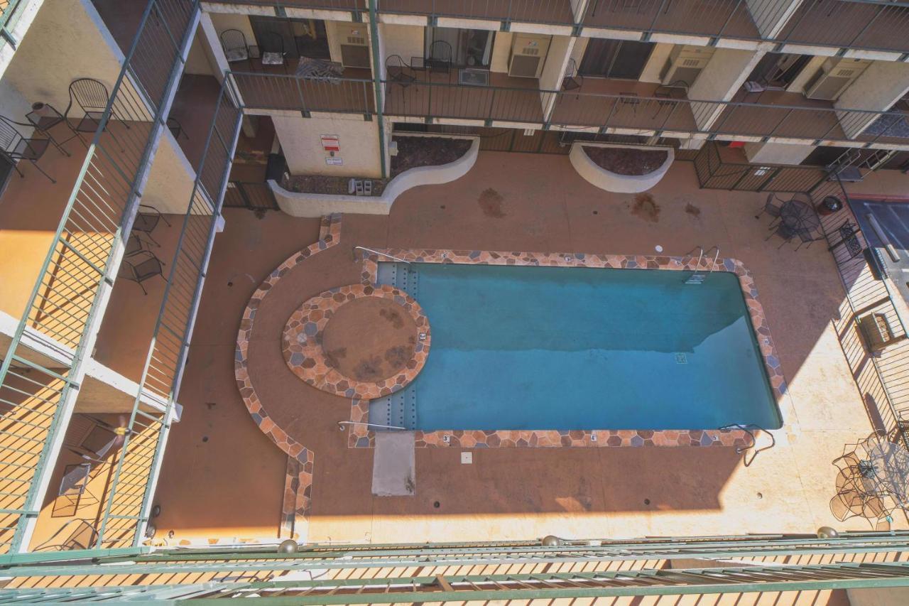 Apartment Oak Square - Unit 403 *