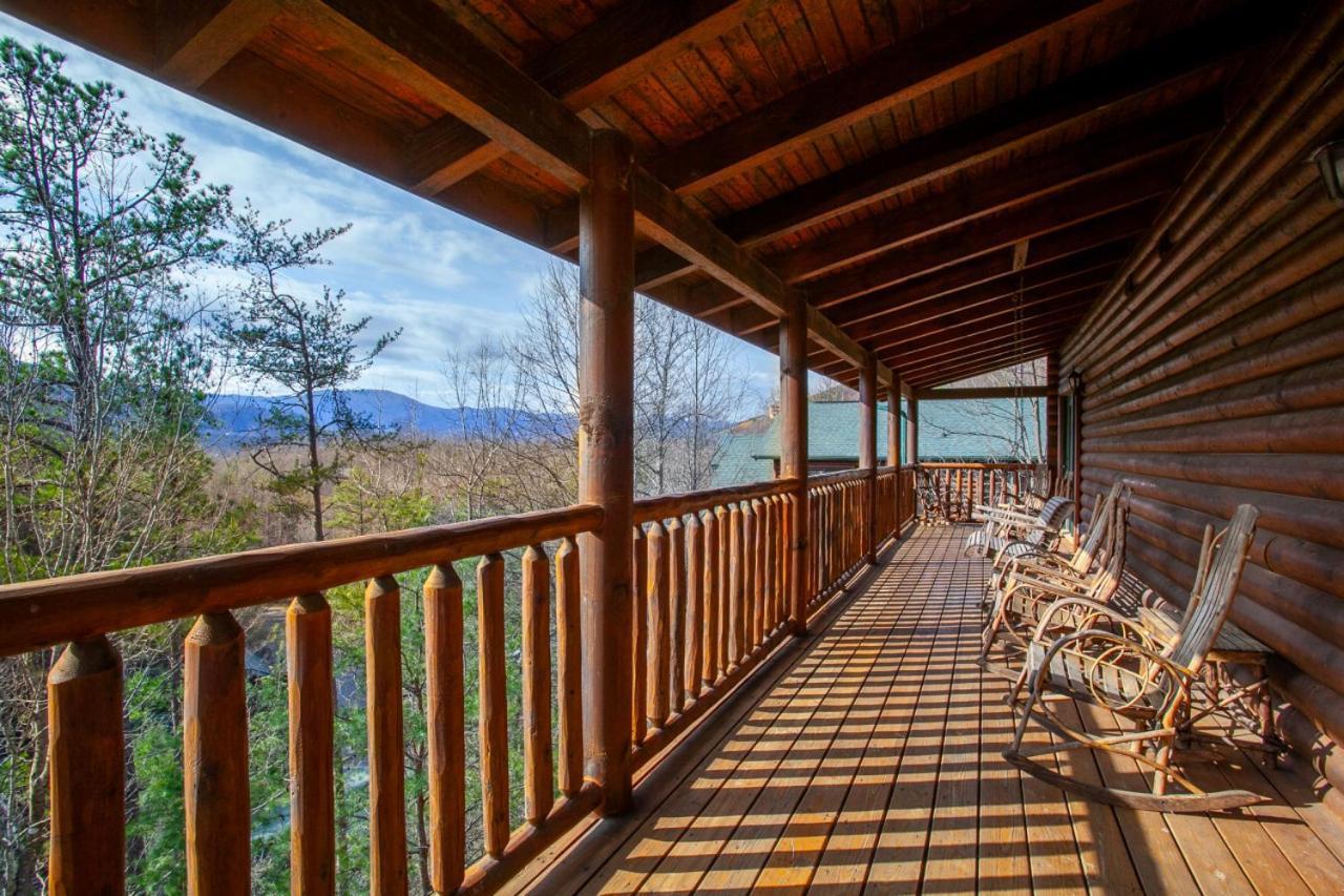 Firefly Falls Mtn View Hot Tub Game Holiday home *