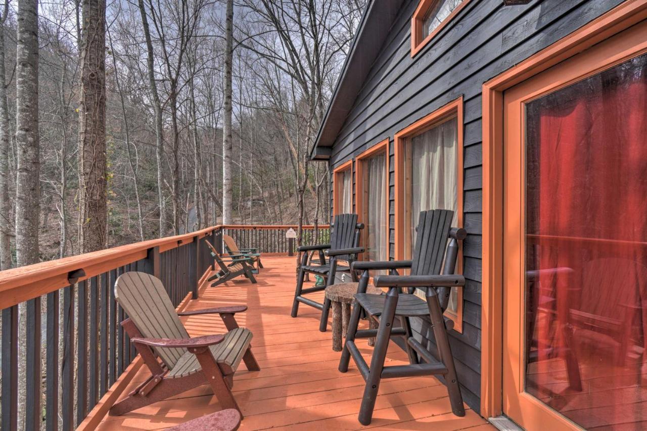 Tree Top Dream Cabin With Hot Tub In Gatlinburg! Holiday home Gatlinburg