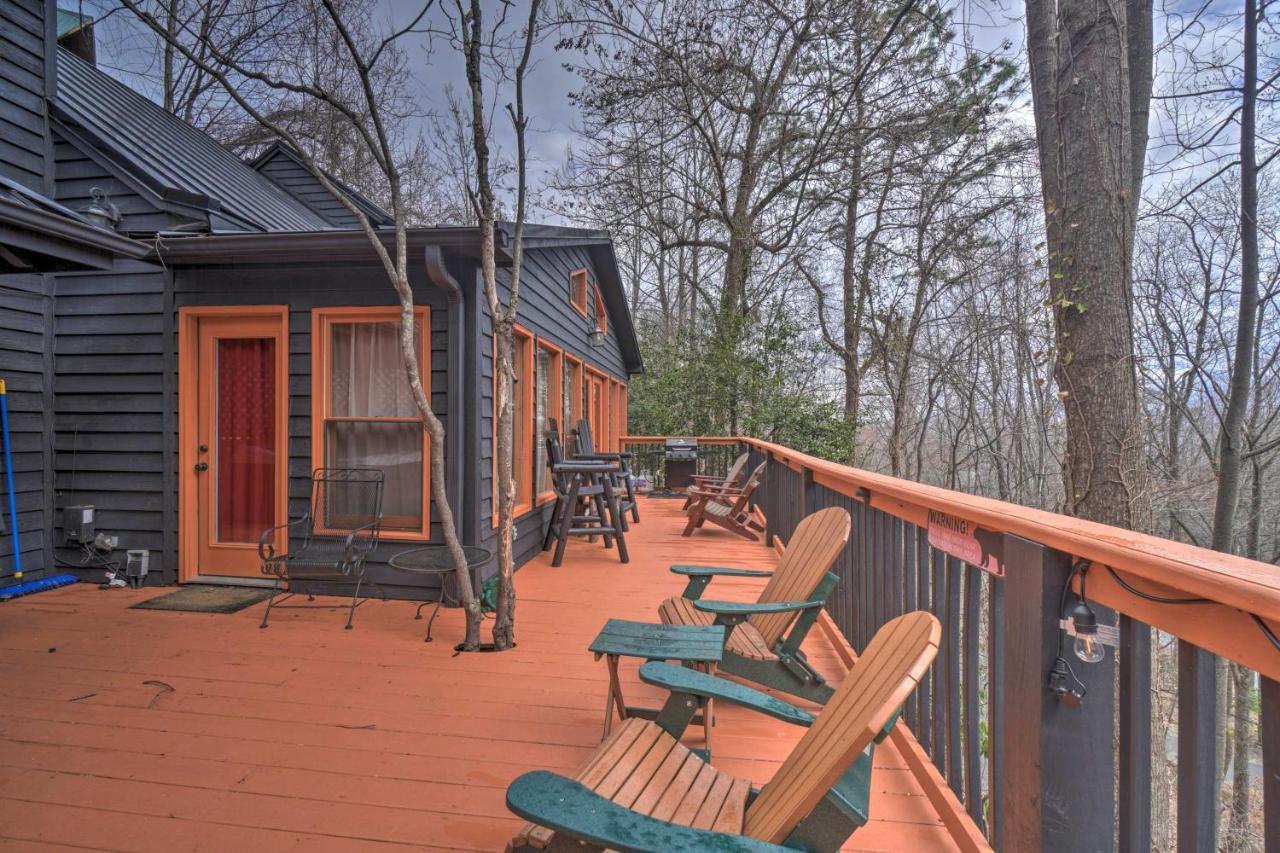 Tree Top Dream Cabin With Hot Tub In Gatlinburg! Holiday home