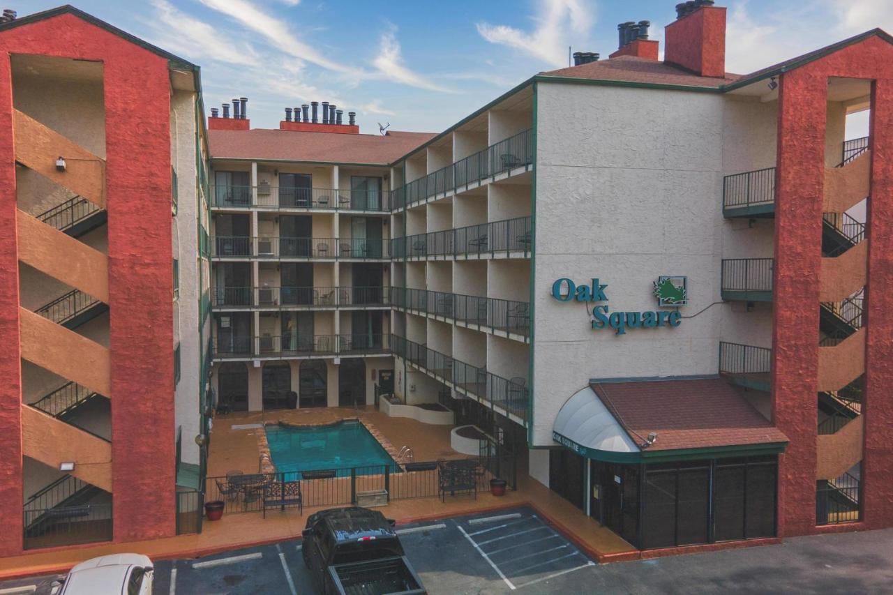 Oak Square - Unit 403 Apartment *