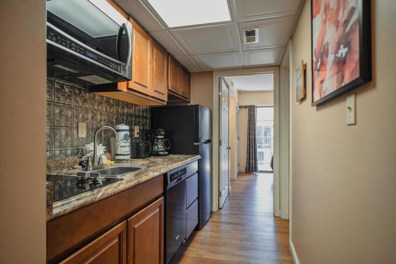 Oak Square - Unit 403 Apartment *