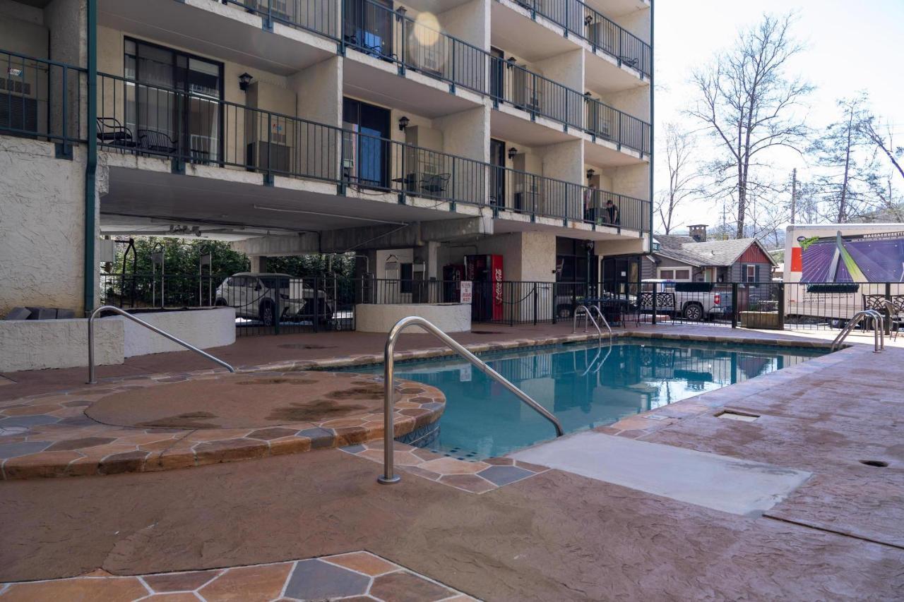 Oak Square - Unit 403 Gatlinburg