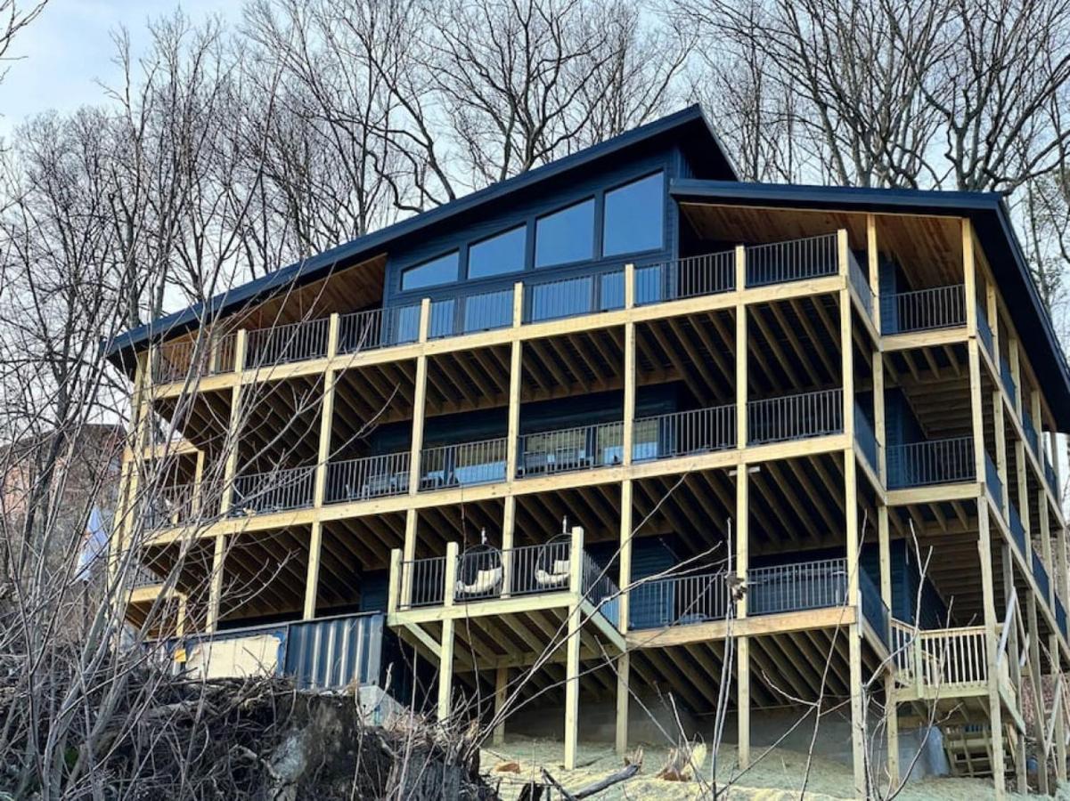 Luxury And New W Mod Pool Views Incredible Holiday home *