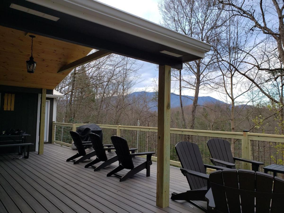 Whispering Winds, Hot Tub, Game Room, Wifi, 1089 Free Tickets Each Paid Day, Dollywood And *