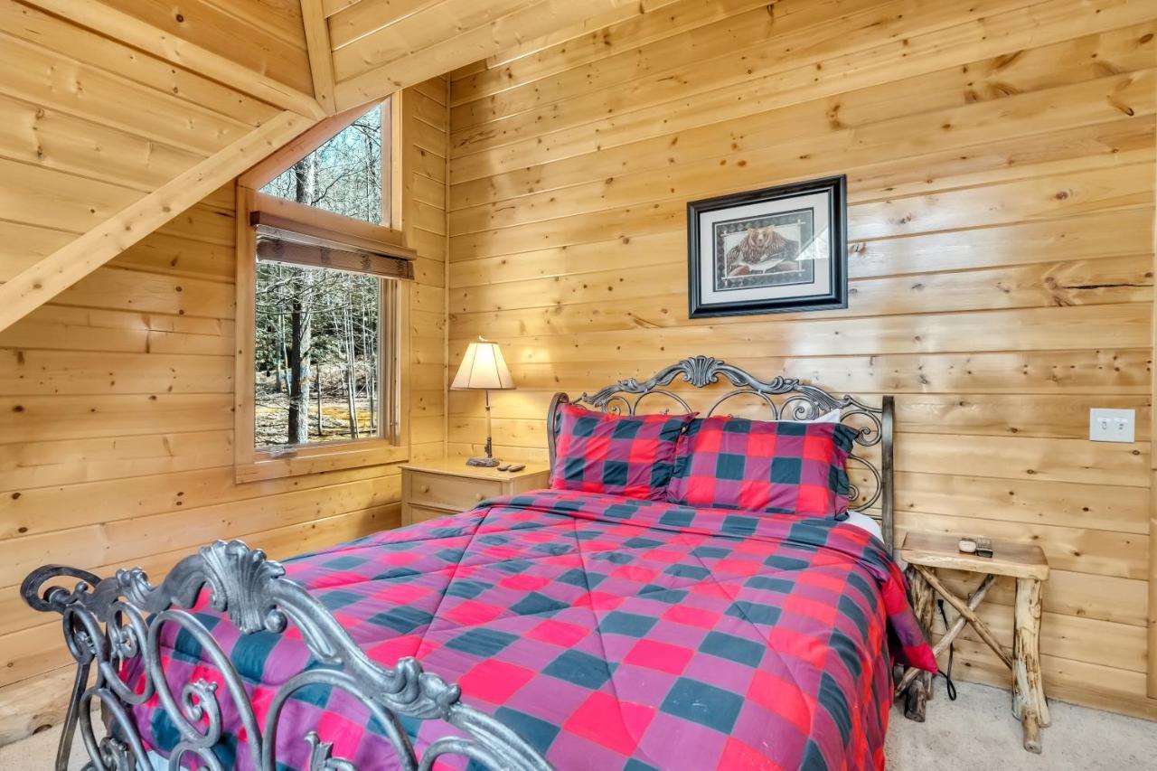 Rippling Stream, Hot Tub, Pool Table, Wifi, 1089 Free Tickets Each Paid Day, Dollywood And Holiday home *