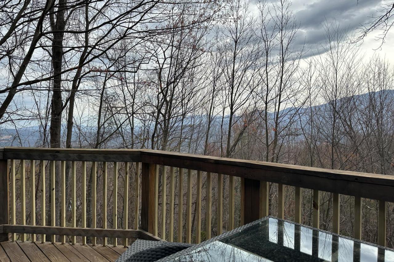 5 Bear Chalet Gatlinburg