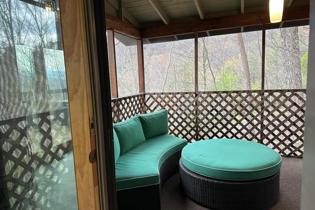 5 Bear Chalet Holiday home